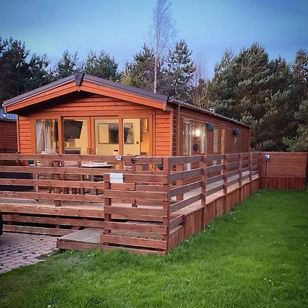 Hazel Oaks, Beautiful Lodge With Hot Tub - Sleeps 6 - Felmoor Park 莫珀斯 外观 照片