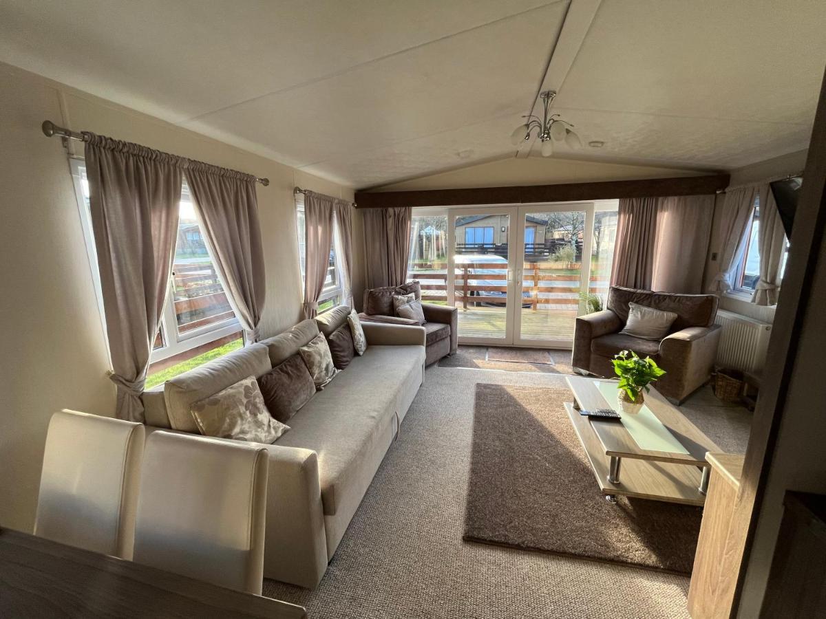 Hazel Oaks, Beautiful Lodge With Hot Tub - Sleeps 6 - Felmoor Park 莫珀斯 外观 照片