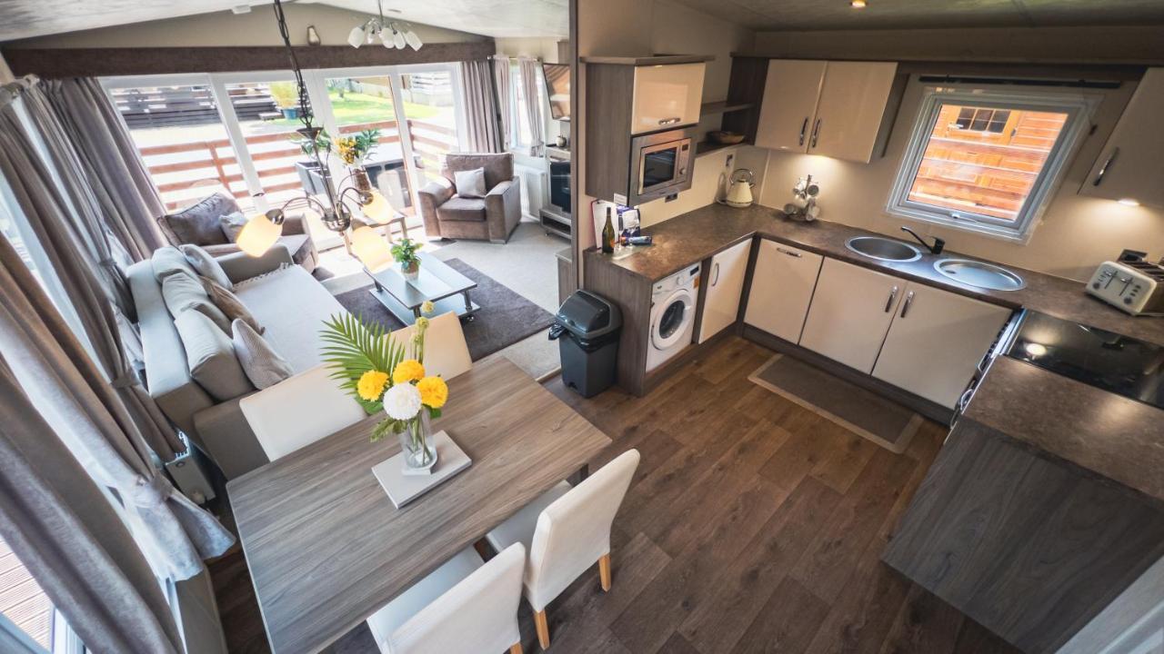 Hazel Oaks, Beautiful Lodge With Hot Tub - Sleeps 6 - Felmoor Park 莫珀斯 外观 照片