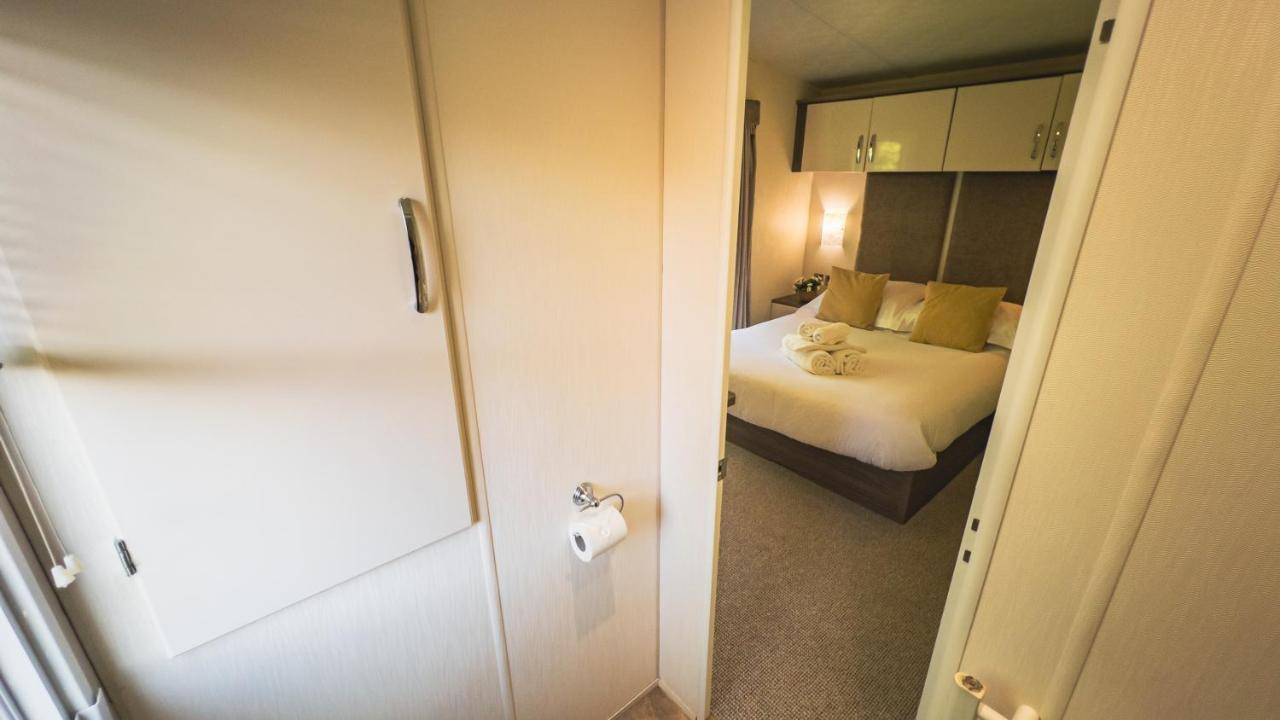 Hazel Oaks, Beautiful Lodge With Hot Tub - Sleeps 6 - Felmoor Park 莫珀斯 外观 照片