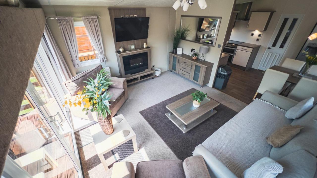 Hazel Oaks, Beautiful Lodge With Hot Tub - Sleeps 6 - Felmoor Park 莫珀斯 外观 照片