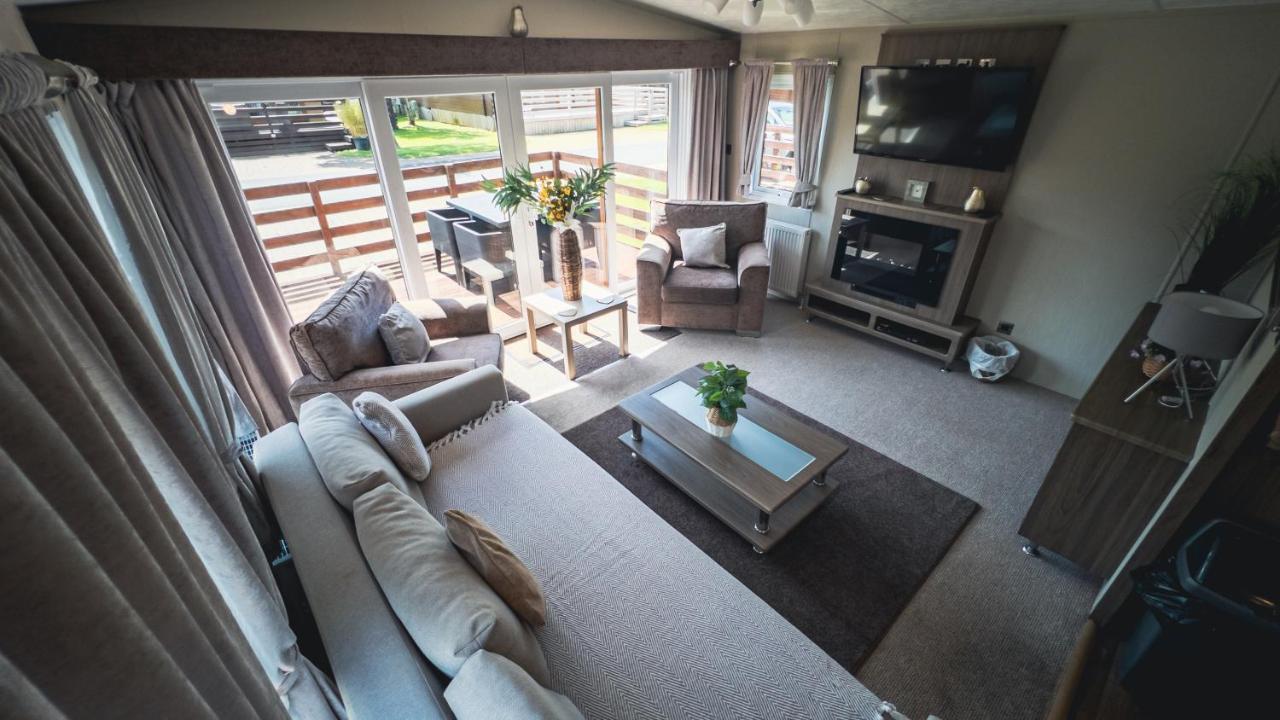 Hazel Oaks, Beautiful Lodge With Hot Tub - Sleeps 6 - Felmoor Park 莫珀斯 外观 照片
